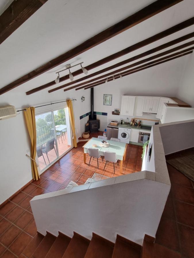 Lovely 2 Bed Apartment With Stunning Views & Pool Cómpeta Extérieur photo