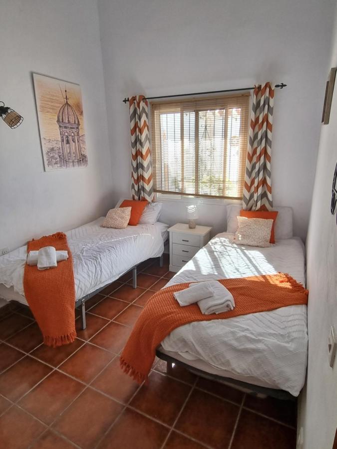 Lovely 2 Bed Apartment With Stunning Views & Pool Cómpeta Extérieur photo