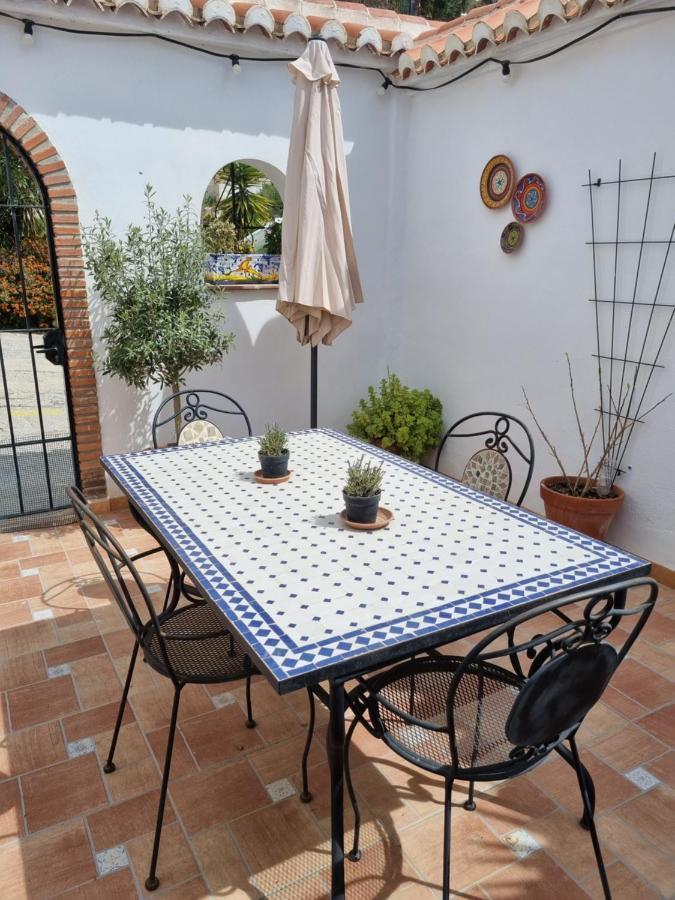 Lovely 2 Bed Apartment With Stunning Views & Pool Cómpeta Extérieur photo